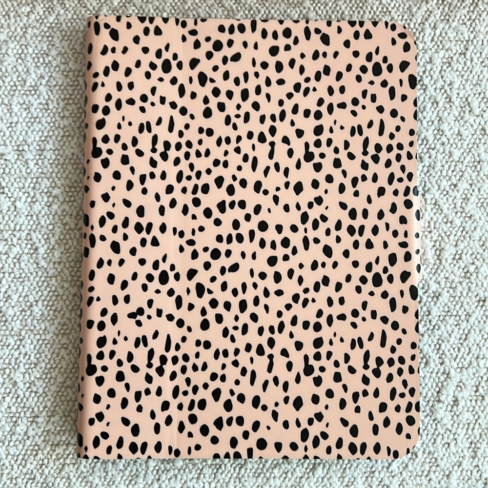 Velvet Caviar Spotted Cheetah iPad Case for Apple iPad Air 10.9” - Picture 6 of 9